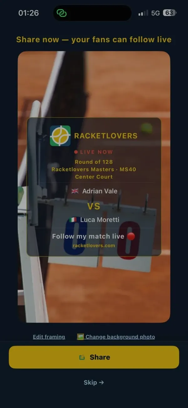 Teilen-Bildschirm von Racketlovers vor dem Match mit der „JETZT LIVE“-Karte, ein Standbild aus dem Produktvideo